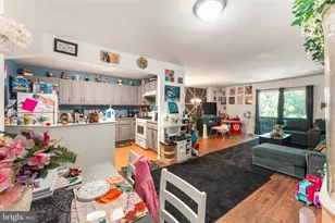 7521 Calvert St, Philadelphia, PA 19152 - Photo 8