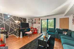 7521 Calvert St, Philadelphia, PA 19152 - Photo 4