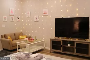 1950 N 19th St, Philadelphia, PA 19121 - Photo 32