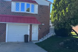 550 Arnold St, Philadelphia, PA 19111 - Photo 2