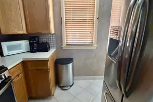 8012 Lawndale Ave, Philadelphia, PA 19111 - Photo 16