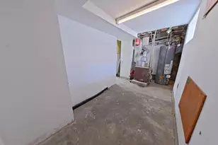 4013 Higbee St, Philadelphia, PA 19135 - Photo 34