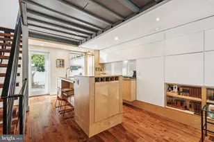 2038 Montrose St, Philadelphia, PA 19146 - Photo 6