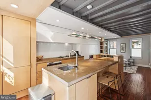 2038 Montrose St, Philadelphia, PA 19146 - Photo 8