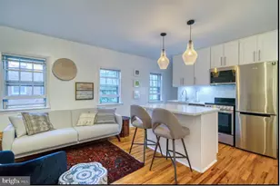 1026 Pine St, Philadelphia, PA 19107 - Photo 4