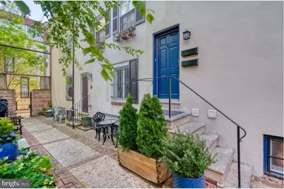 1026 Pine Street, Philadelphia, PA 19107 - Photo 2