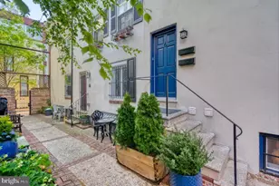 1026 Pine St, Philadelphia, PA 19107 - Photo 2