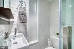 1026 Pine St, Philadelphia, PA 19107 - Photo 36