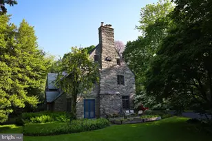 8401 St Martins Ln, Philadelphia, PA 19118 - Photo 4