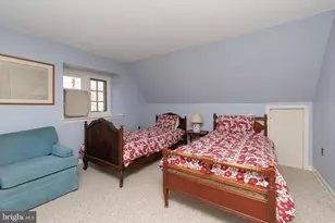 8401 St Martins Ln, Philadelphia, PA 19118 - Photo 38