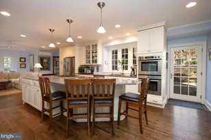 8401 St Martins Ln, Philadelphia, PA 19118 - Photo 12