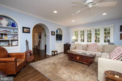 8401 Saint Martins Lane, Philadelphia, PA 19118 - Photo 14