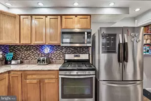 6646 Hegerman St, Philadelphia, PA 19135 - Photo 10