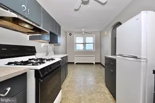 8035 Pine Rd, Philadelphia, PA 19111 - Photo 12