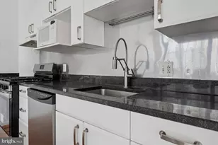 314 N 12th St, Philadelphia, PA 19107 - Photo 16