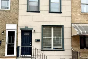 2531 S Warnock St, Philadelphia, PA 19148 - Photo 2