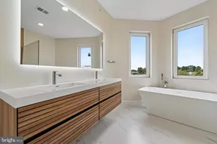 2440 E Harold St, Philadelphia, PA 19125 - Photo 26