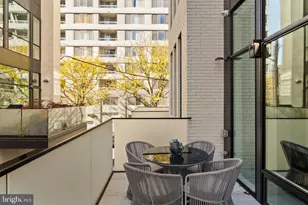 1646 Carlton St, Philadelphia, PA 19103 - Photo 24