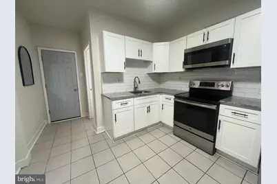 725 W Luzerne Street, Philadelphia, PA 19140 - Photo 2