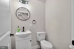 2467 Amber St, Philadelphia, PA 19125 - Photo 12