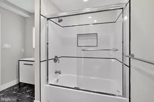 2467 Amber St, Philadelphia, PA 19125 - Photo 14