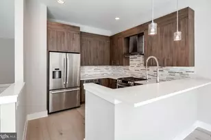 250 Poplar St, Philadelphia, PA 19123 - Photo 4