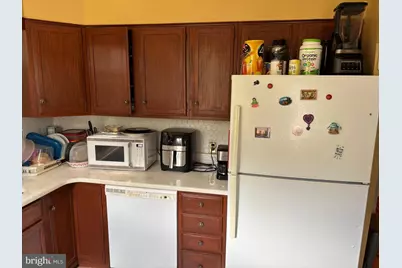 7137 Lawndale Avenue, Philadelphia, PA 19111 - Photo 10