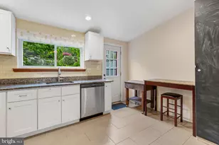 215 Gerritt St, Philadelphia, PA 19147 - Photo 8