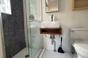 410 S Alder St, Philadelphia, PA 19147 - Photo 8