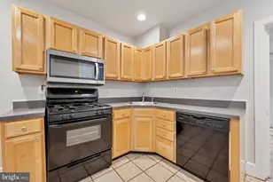 158 Green Ln, Philadelphia, PA 19127 - Photo 10