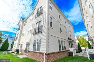 3217 Davinci Dr, Philadelphia, PA 19145 - Photo 4