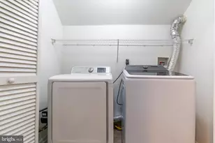 3217 Davinci Dr, Philadelphia, PA 19145 - Photo 22