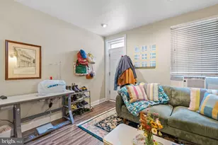 1037 Crease St, Philadelphia, PA 19125 - Photo 12