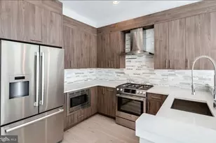 250 Poplar St, Philadelphia, PA 19123 - Photo 2