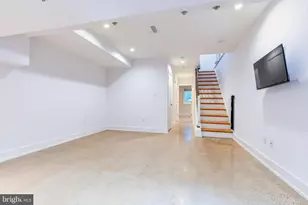 2058 E Susquehanna Ave, Philadelphia, PA 19125 - Photo 30