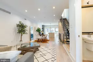 2058 E Susquehanna Ave, Philadelphia, PA 19125 - Photo 12