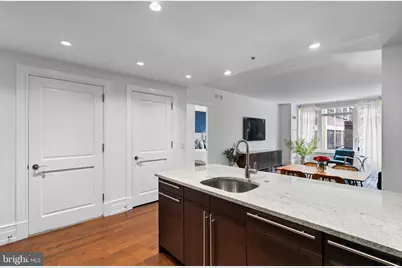 130 S 18th Street #402, Philadelphia, PA 19103 - Photo 4