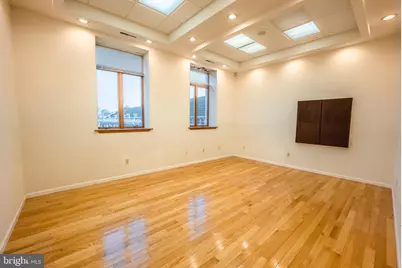 2708 Commerce Way #301, Philadelphia, PA 19154 - Photo 8