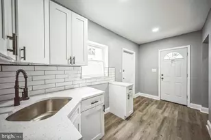 6037 Elmwood Ave, Philadelphia, PA 19142 - Photo 4