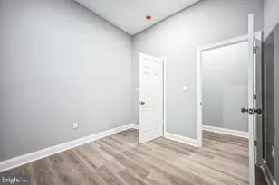 6037 Elmwood Ave, Philadelphia, PA 19142 - Photo 8