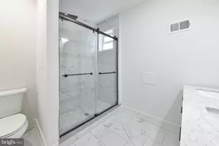 1828 S 5th St, Philadelphia, PA 19148 - Photo 14