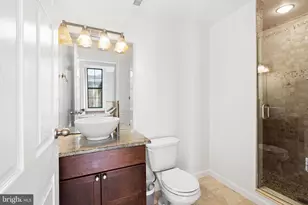 315 New St, Philadelphia, PA 19106 - Photo 12