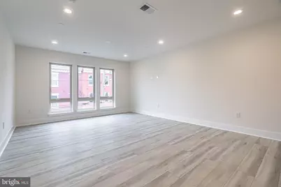 2437 W Thompson Street, Philadelphia, PA 19121 - Photo 8