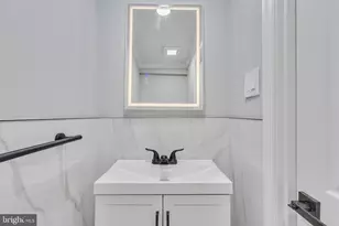 5221 Warrington Ave, Philadelphia, PA 19143 - Photo 14