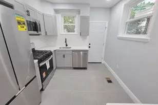 2013 S Croskey St, Philadelphia, PA 19145 - Photo 6