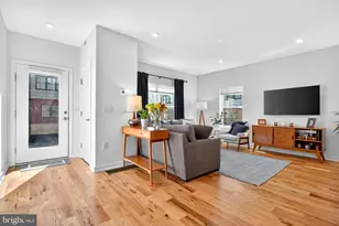 7019 Pipers Glen Wy, Philadelphia, PA 19119 - Photo 10