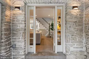 229 W Gorgas Ln, Philadelphia, PA 19119 - Photo 42