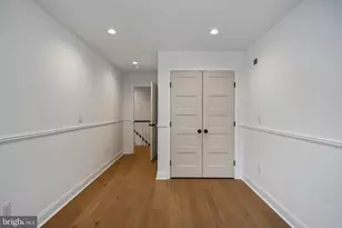 229 W Gorgas Ln, Philadelphia, PA 19119 - Photo 32