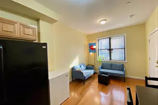 2010 N Carlisle St, Philadelphia, PA 19121 - Photo 4