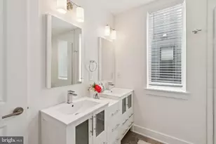 1022 S 2nd St, Philadelphia, PA 19147 - Photo 32